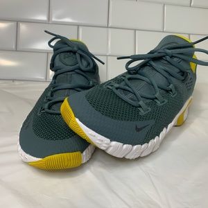 Nike Free Metcon 4 Size 10 Training Shoes Limited Edition Teal Green CT3886-307